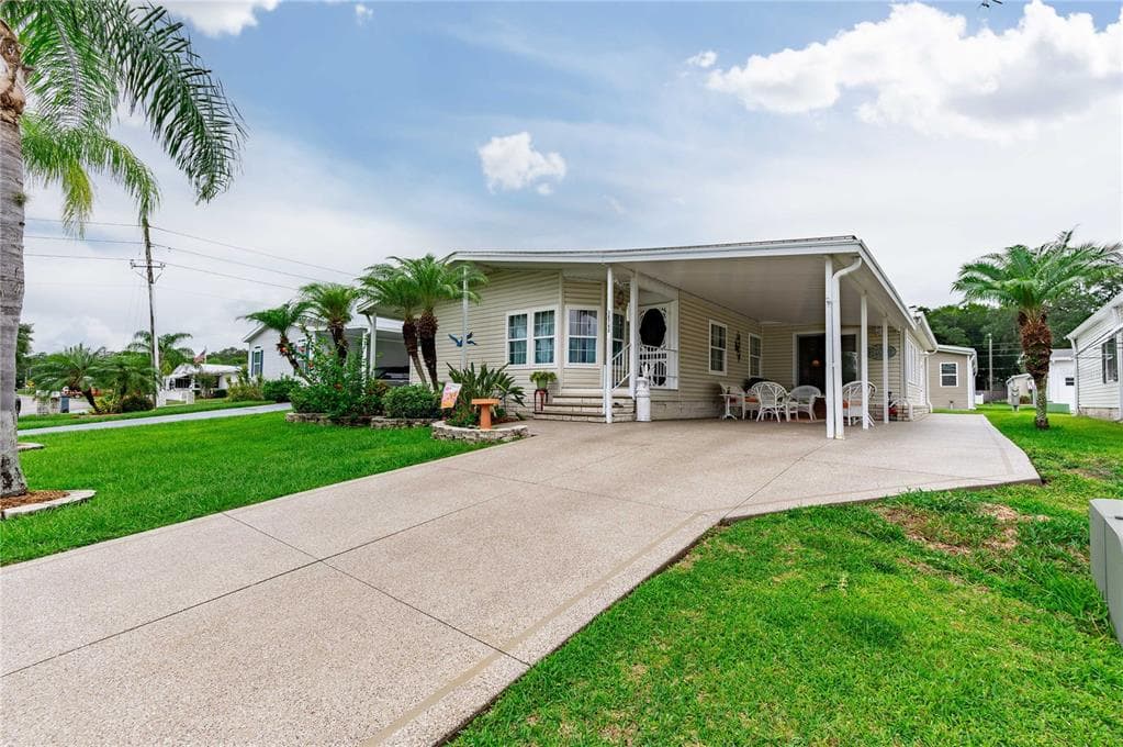 36743 KIOWA AVENUE ZEPHYRHILLS, FL 33542