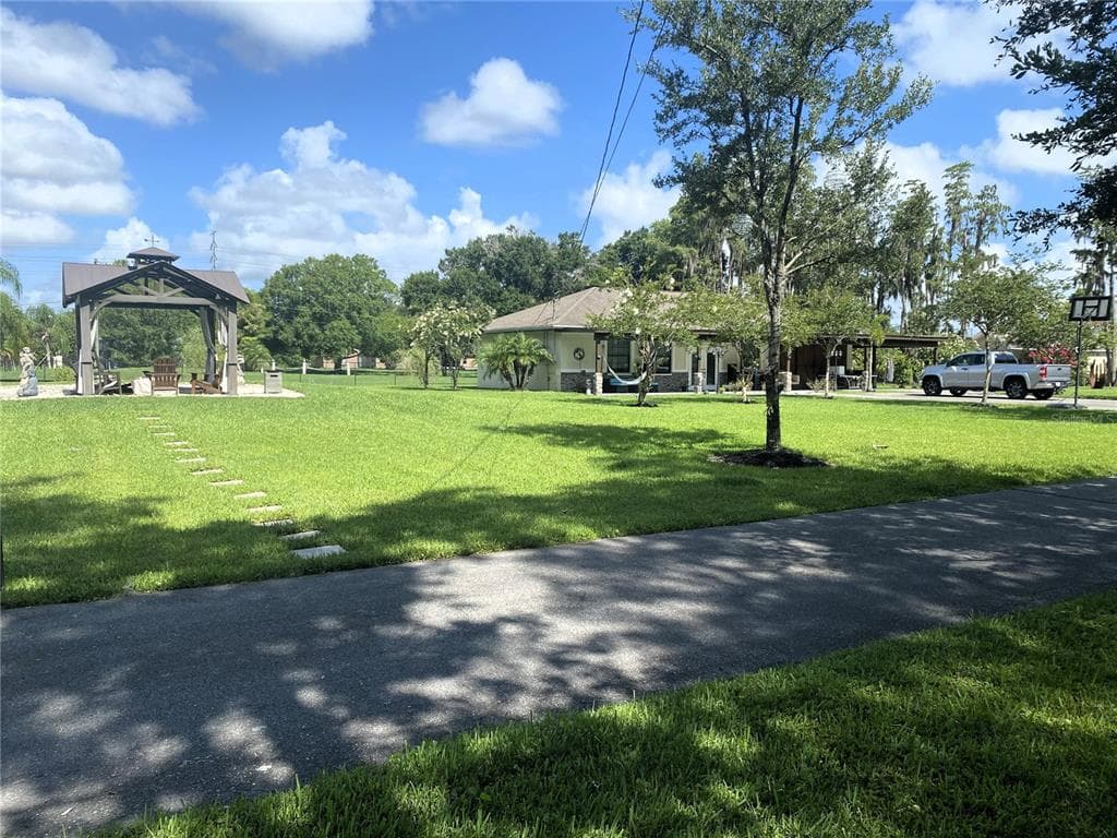 8927 PROMISE DRIVE TAMPA, FL 33626
