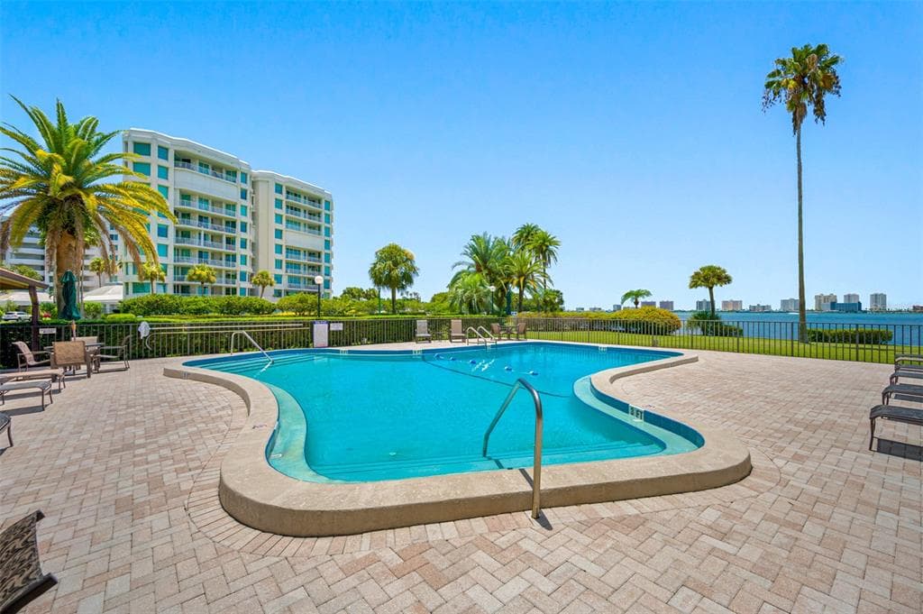 100 OAKMONT LANE UNIT 504 BELLEAIR, FL 33756