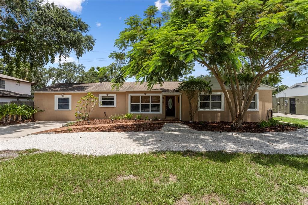 4015 W EL PRADO BOULEVARD TAMPA, FL 33629