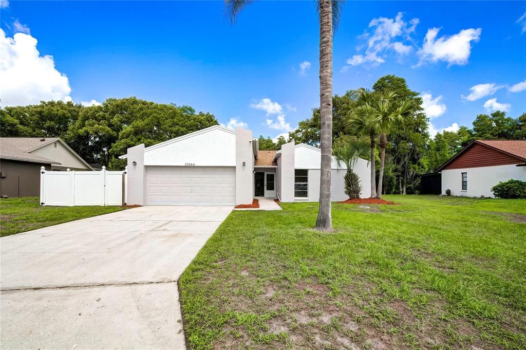 23564 BELLAIRE LOOP LAND O LAKES, FL 34639