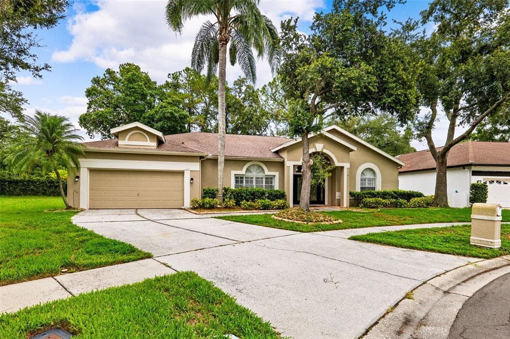 9627 NORCHESTER CIRCLE TAMPA, FL 33647