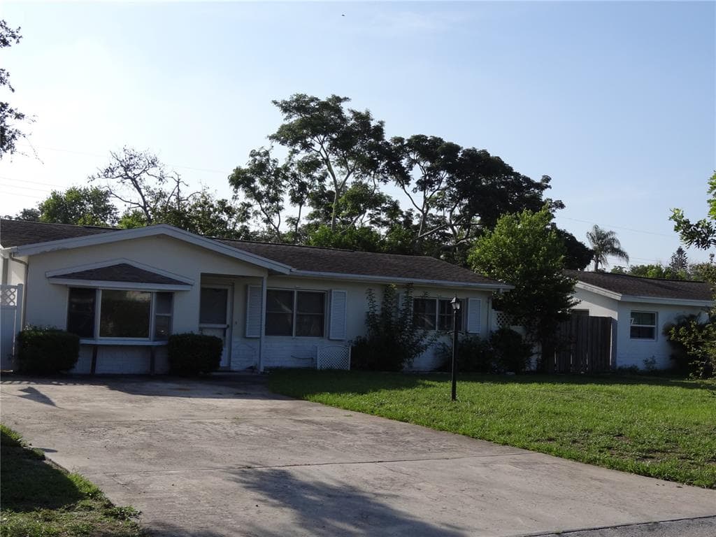 10953 109TH STREET LARGO, FL 33778