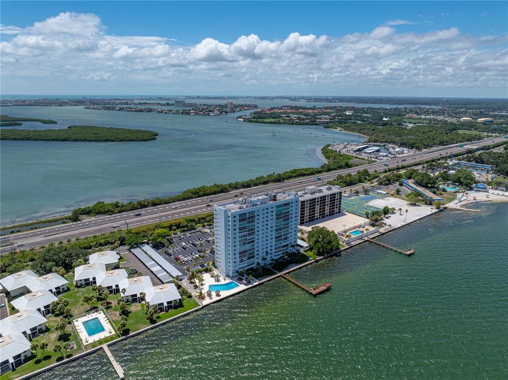 7200 SUNSHINE SKYWAY LANE S UNIT 15F ST PETERSBURG, FL 33711