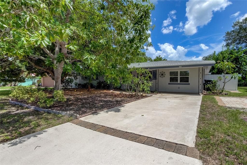 13584 TWIG TERRACE LARGO, FL 33774