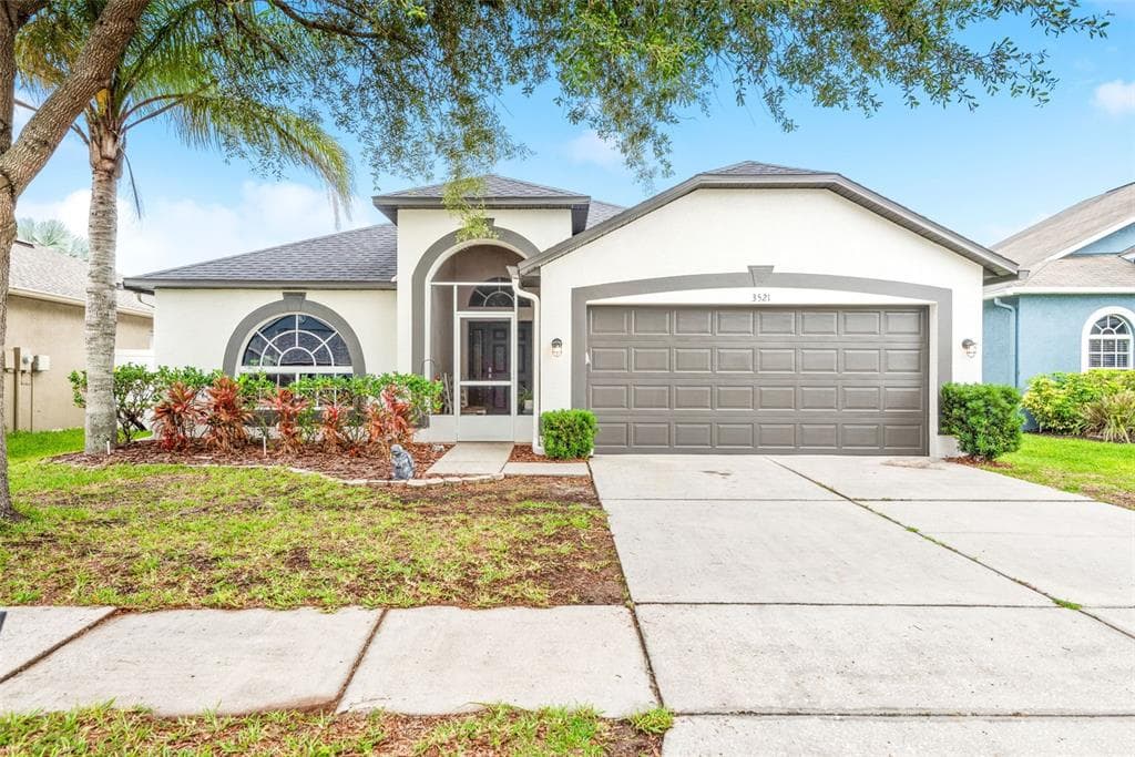 3521 CLOVER BLOSSOM CIRCLE LAND O LAKES, FL 34638