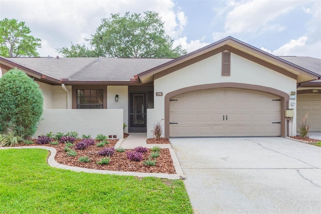 3946 SHORESIDE CIRCLE TAMPA, FL 33624