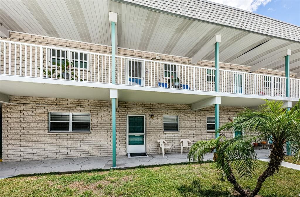 5357 81ST STREET N UNIT 7 ST PETERSBURG, FL 33709