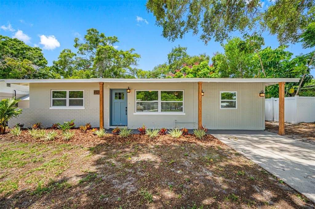 10946 109TH LANE LARGO, FL 33778