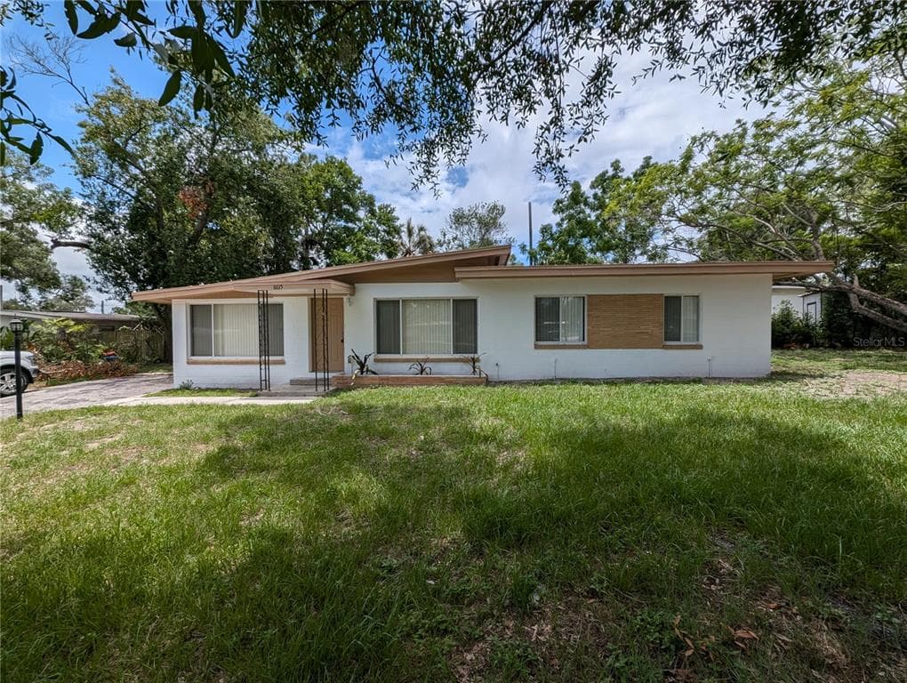8615 GRANDVIEW DRIVE TEMPLE TERRACE, FL 33617