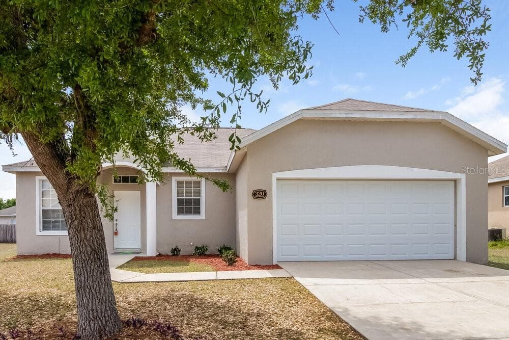 320 RYANS RIDGE AVENUE EUSTIS, FL 32726