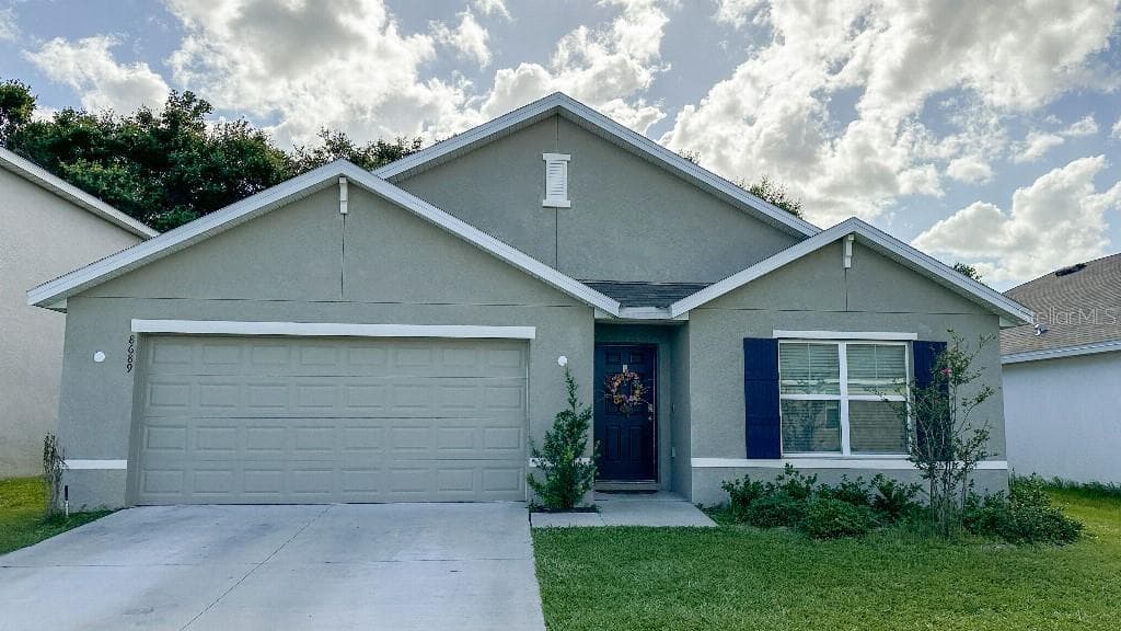 8689 TRIUMPH CIRCLE WILDWOOD, FL 34785