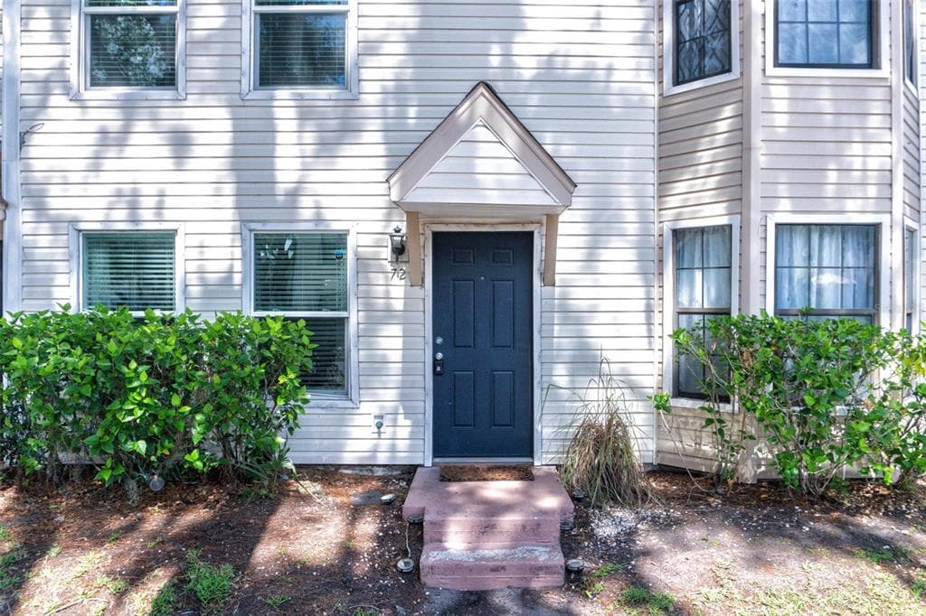 2302 MAKI ROAD UNIT 72 PLANT CITY, FL 33563