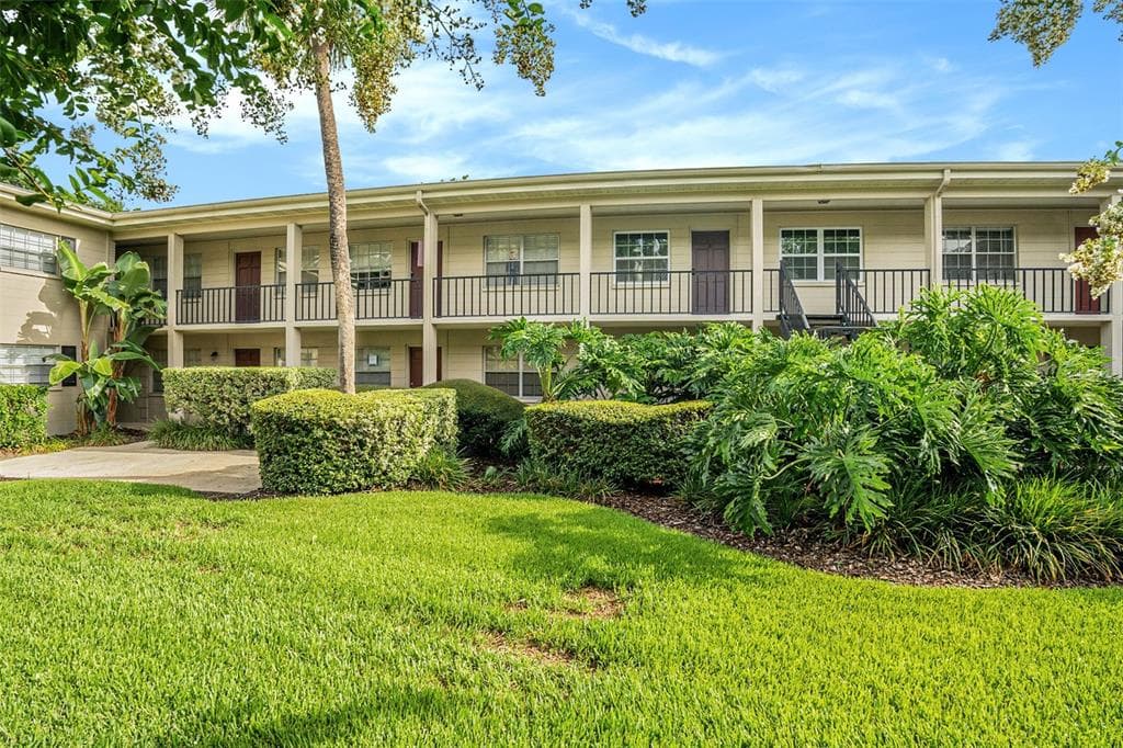 2207 S CAROLINA AVENUE UNIT 34 TAMPA, FL 33629