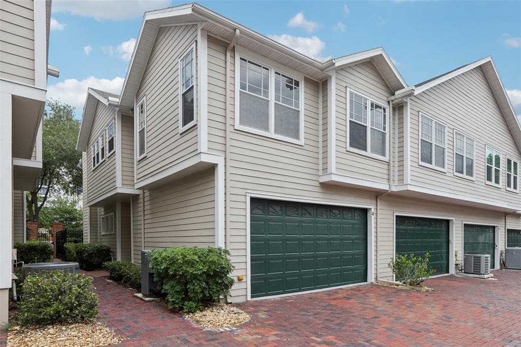 350 2ND STREET N UNIT 4 ST PETERSBURG, FL 33701