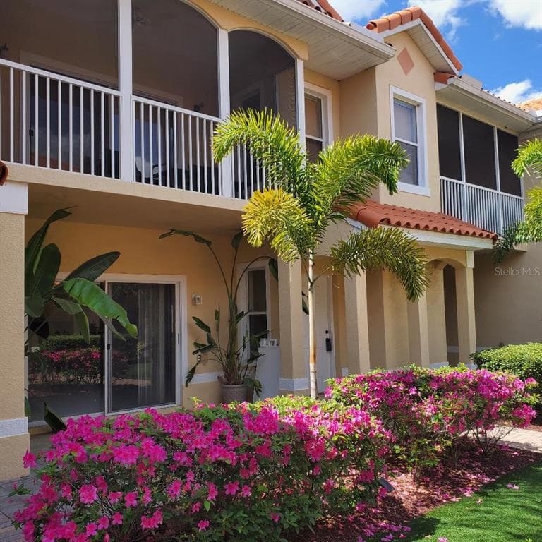 21019 SUNPOINT WAY UNIT 102 LUTZ, FL 33558