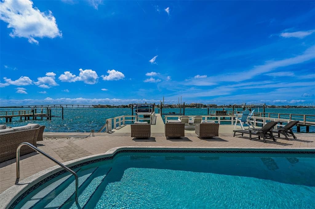 2121 E VINA DEL MAR BOULEVARD ST PETE BEACH, FL 33706