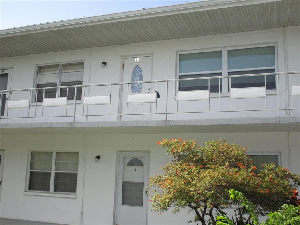 5915 18TH STREET N UNIT 15 ST PETERSBURG, FL 33714