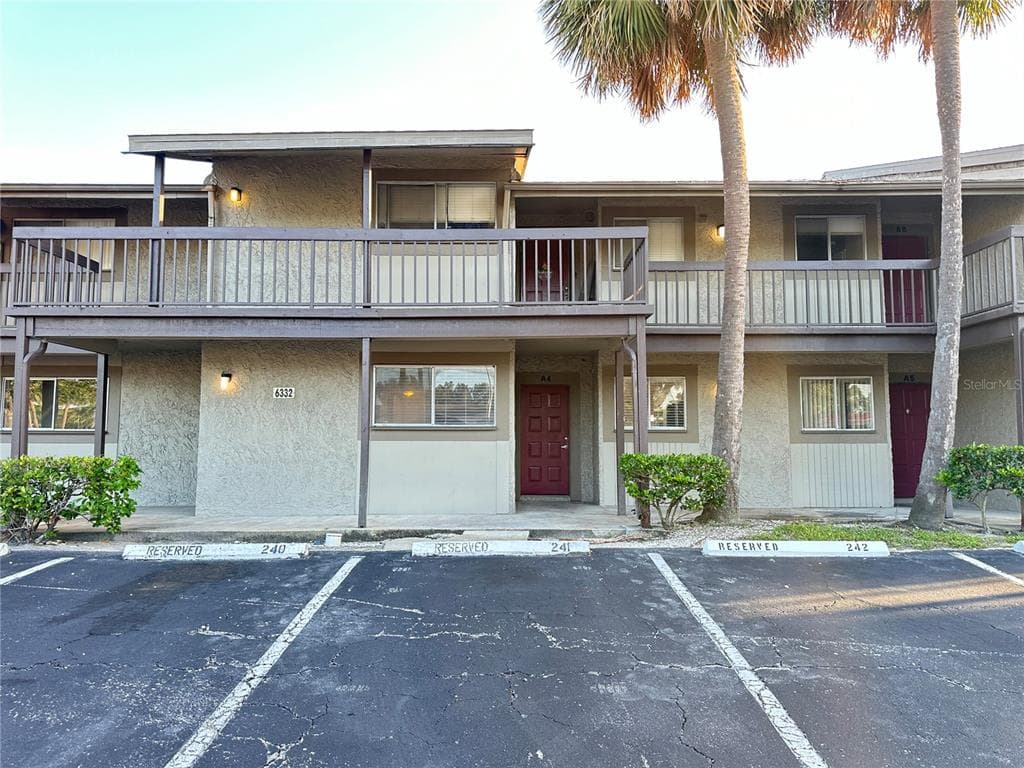 6332 NEWTOWN CIR UNIT A4 TAMPA, FL 33615