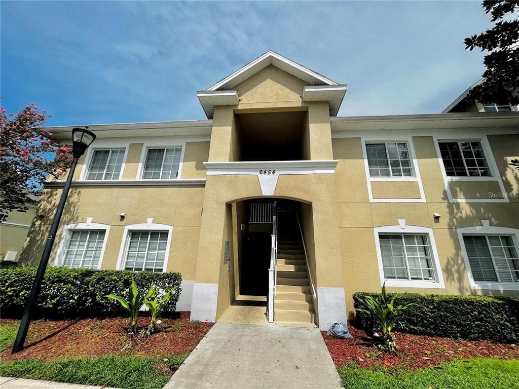 6454 CYPRESSDALE DRIVE UNIT 102 RIVERVIEW, FL 33578