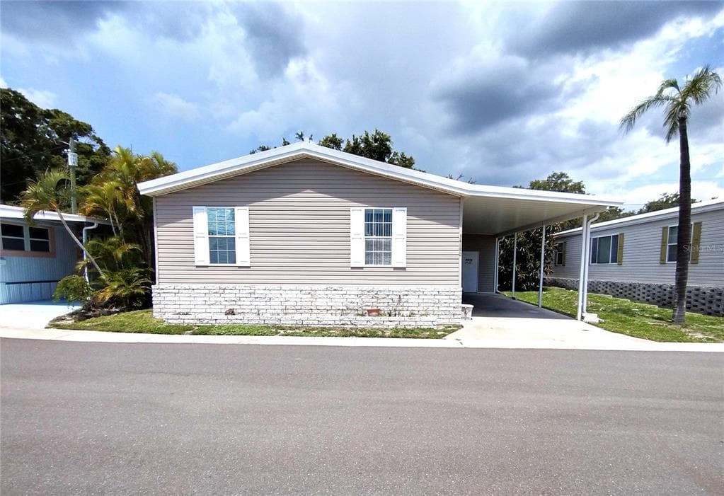 34190 CANAL DRIVE N PINELLAS PARK, FL 33781