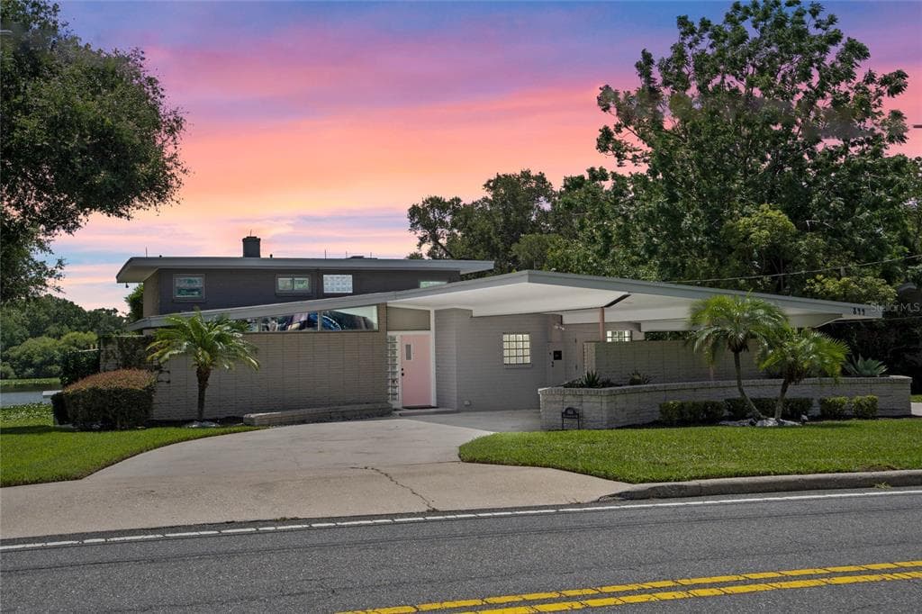 844 HOLLINGSWORTH ROAD LAKELAND, FL 33801