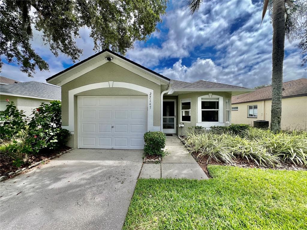 27147 BIG SUR DRIVE WESLEY CHAPEL, FL 33544