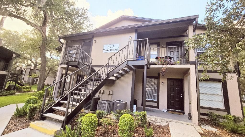 4012 TUMBLE WOOD TRAIL UNIT 204 TAMPA, FL 33613