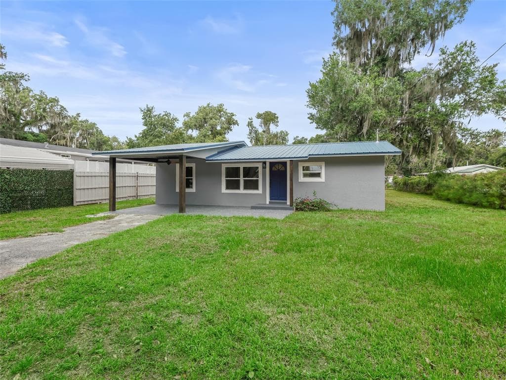 1924 CR 439C LAKE PANASOFFKEE, FL 33538