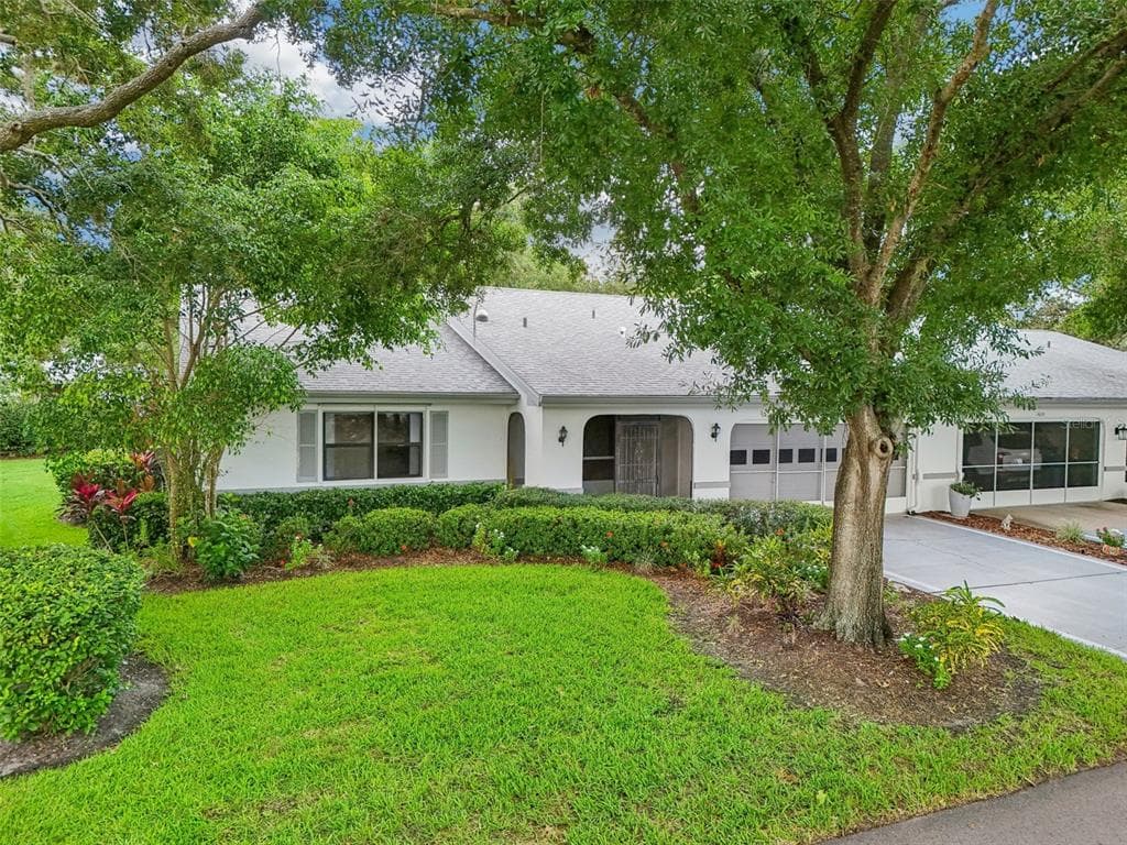 1606 LAUGHTON PLACE SUN CITY CENTER, FL 33573