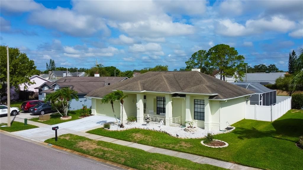 11809 CLASSIC LAKE WAY TAMPA, FL 33635