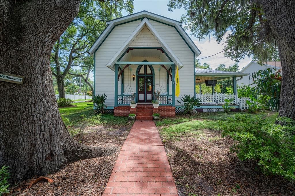 7002 SHAMROCK ROAD S TAMPA, FL 33616