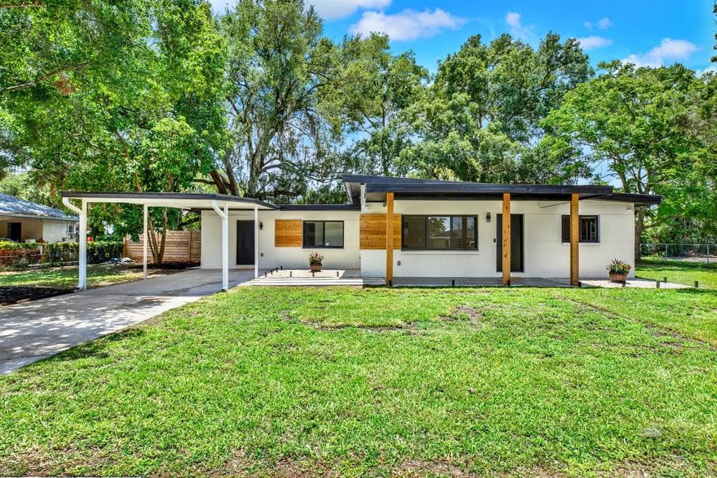105 NEW HOPE ROAD BRANDON, FL 33510