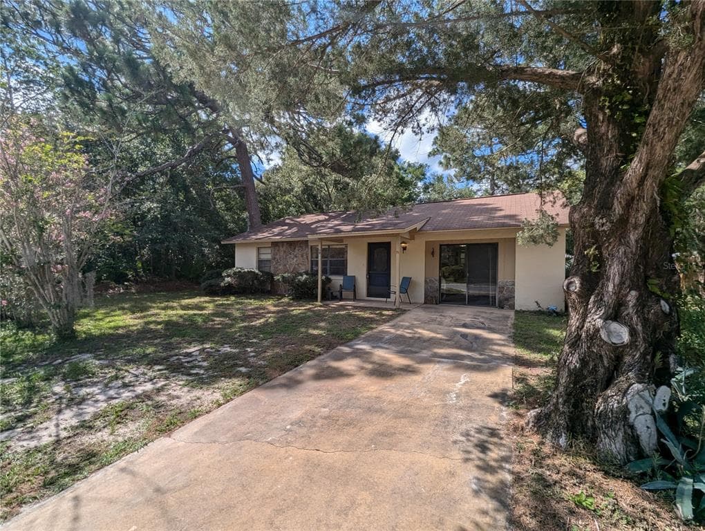 7205 W VILLAGE DRIVE HOMOSASSA, FL 34446