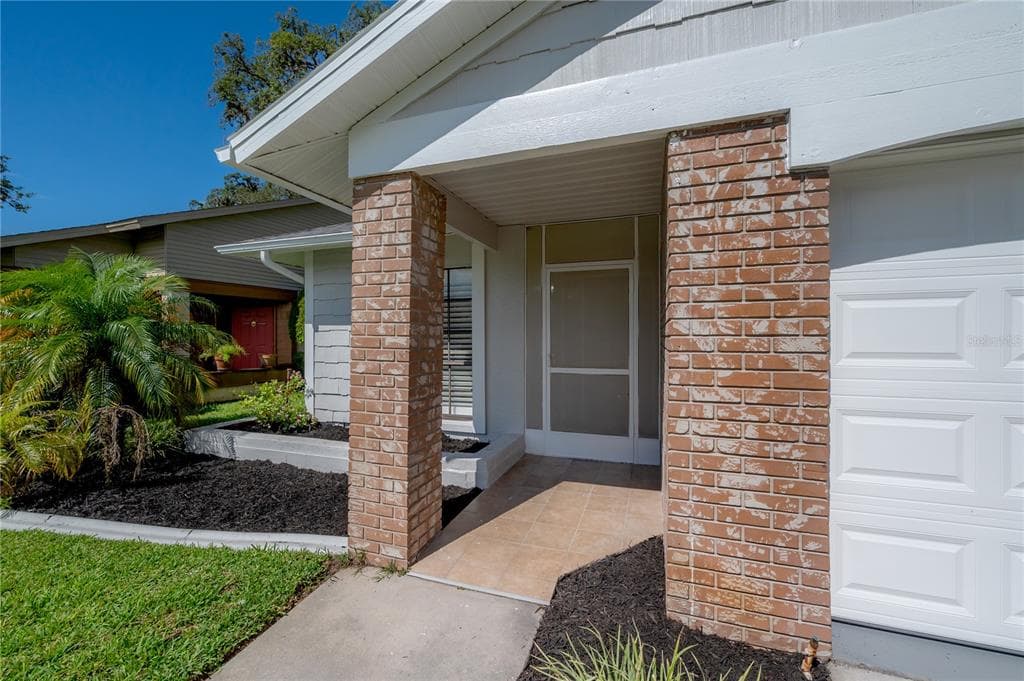11609 PEAR TREE DRIVE NEW PORT RICHEY, FL 34654