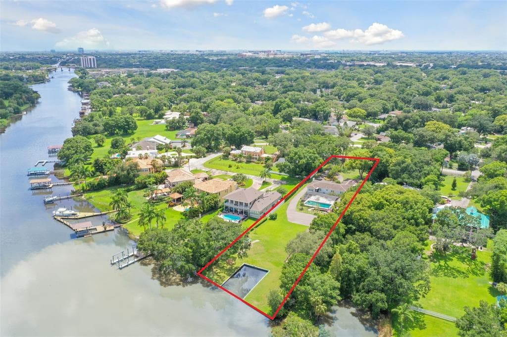 5103 N BOULEVARD TAMPA, FL 33603