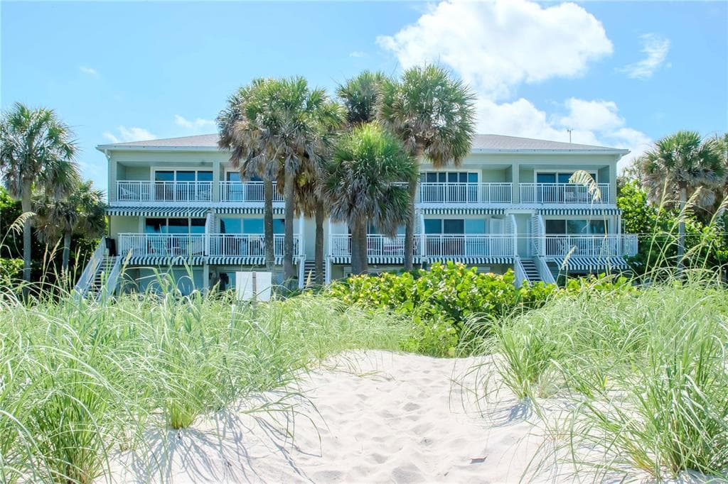 2300 GULF BOULEVARD UNIT C2 BELLEAIR BEACH, FL 33786