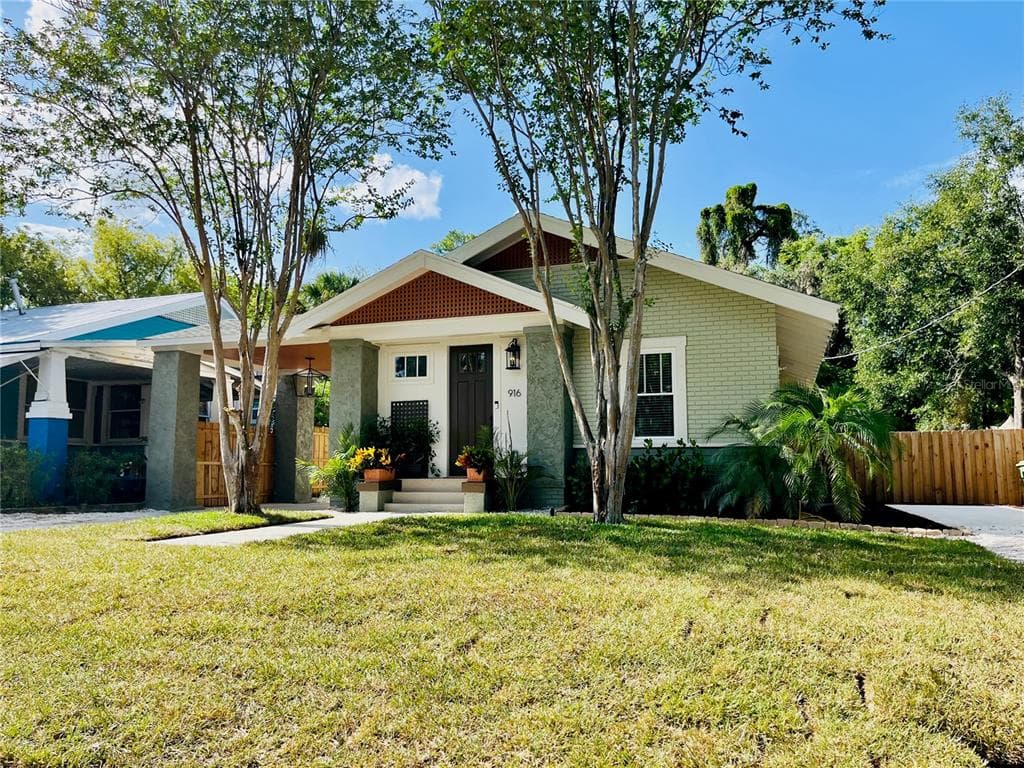 916 E NEW ORLEANS AVENUE TAMPA, FL 33603
