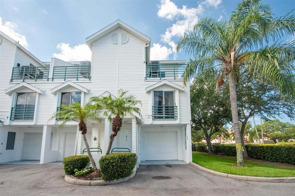 320 ISLAND WAY UNIT 510 CLEARWATER, FL 33767