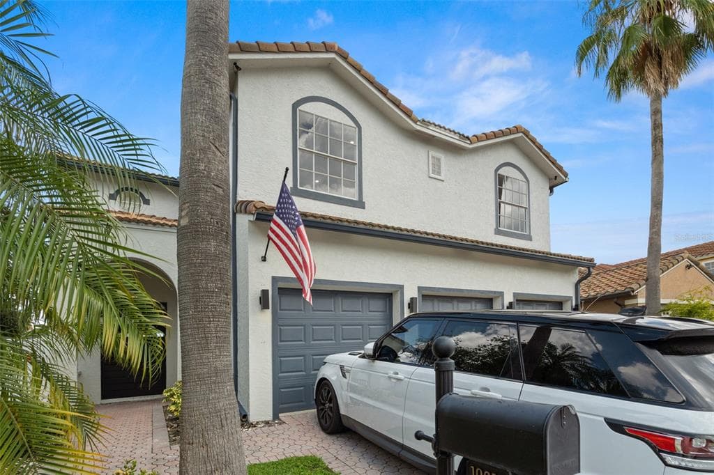 10611 CAPE HATTERAS DRIVE TAMPA, FL 33615