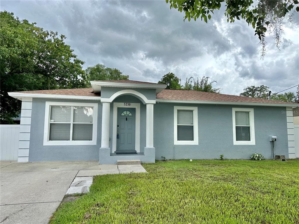 5230 CHERRY AVENUE SEFFNER, FL 33584