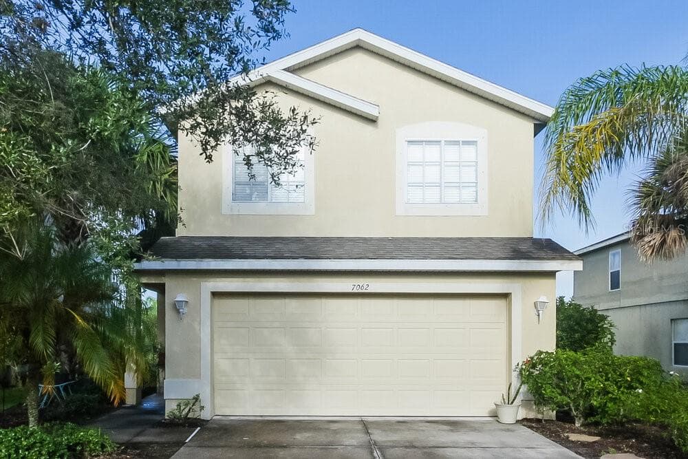 7062 CHATUM LIGHT RUN BRADENTON, FL 34212