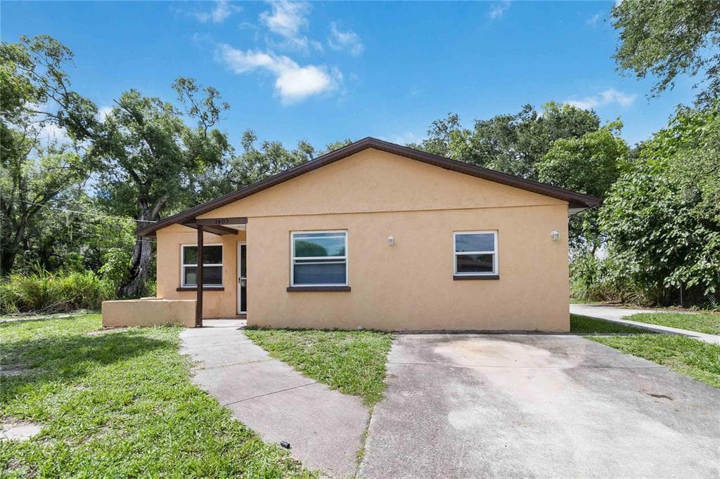 1407 15TH AVENUE E BRADENTON, FL 34208