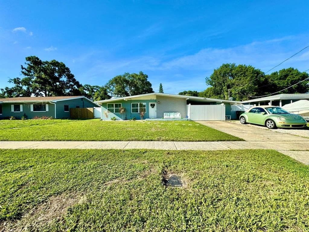 3910 W WISCONSIN AVENUE TAMPA, FL 33616