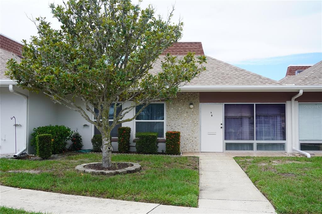 4330 TAHITIAN GARDENS CIRCLE UNIT B HOLIDAY, FL 34691