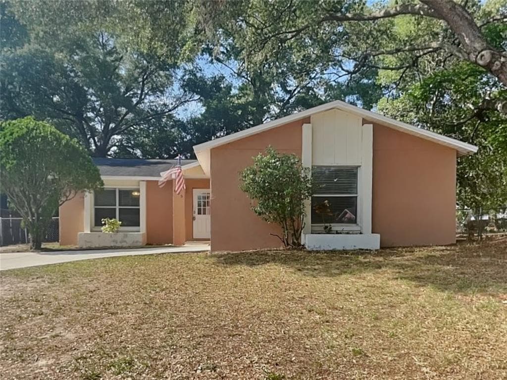 605 MISSIONWOODE DRIVE SEFFNER, FL 33584