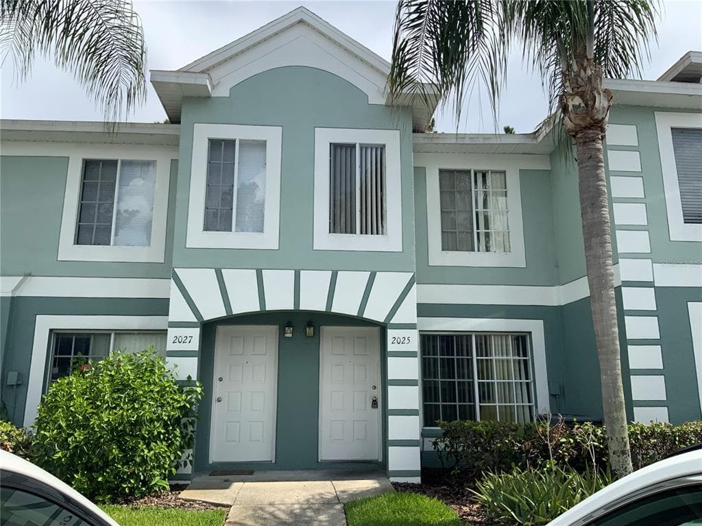 2025 FLUORSHIRE DRIVE BRANDON, FL 33511