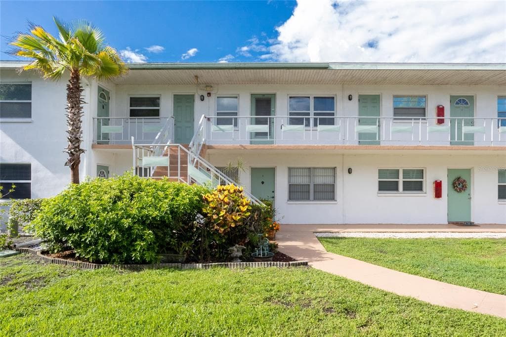 5925 18TH STREET N UNIT 19 ST PETERSBURG, FL 33714
