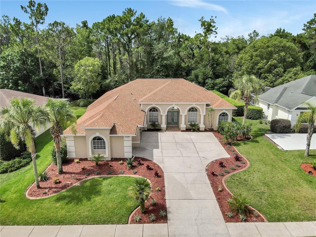 5348 LEGEND HILLS LANE SPRING HILL, FL 34609