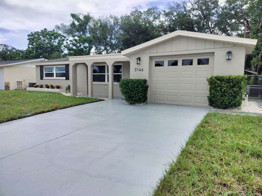 3146 SUTTON PLACE HOLIDAY, FL 34691